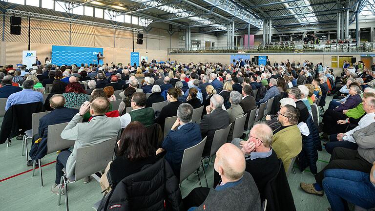 Über 800 Gäste kamen zum Frühjahrsempfang der CSU und der Jungen Union im Landkreis Schweinfurt im Marienbachzentrum in Dittelbrunn. Ministerpräsident Markus Söder war zu Gast.