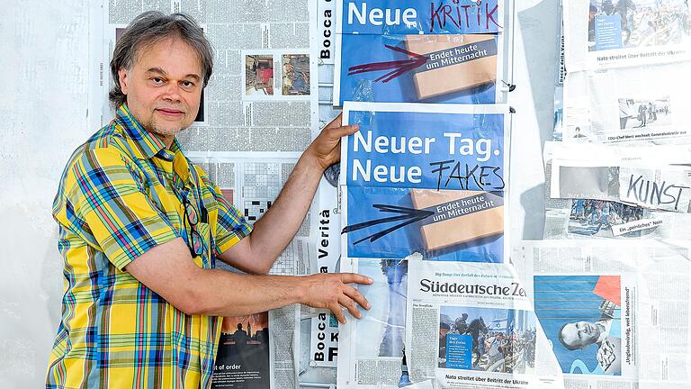 Der Nüdlinger Künstler Roland Halbritter kritisiert das mangelnde Interesse der Menschen in Schweinfurt für die Kunstfabrik. Seit Juli 2023 stellen er und drei andere Kunstschaffende dort ihre Werke aus.