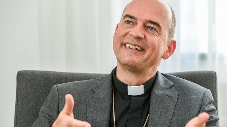 Franz Jung, Bischof von Würzburg bezeichnete vor wenigen Wochen die Diskussionen in der Kirche als 'Selbstzerfleischung'.&nbsp;