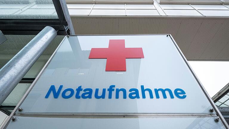 Bayerns Krankenhäuser stehen finanziell unter Druck. Wie eine ortsnahe und hochwertige medizinische Versorgung auch auf dem Land erhalten werden kann, bleibt bislang unklar.