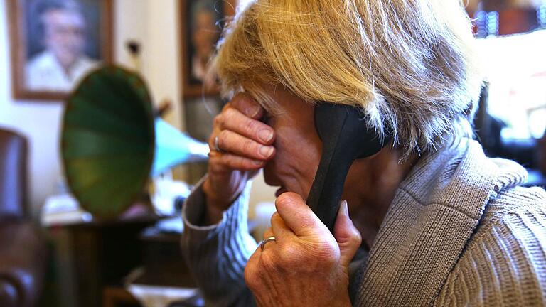 Symbolfoto: Telefonbetrüger sind derzeit in Unterfranken aktiv