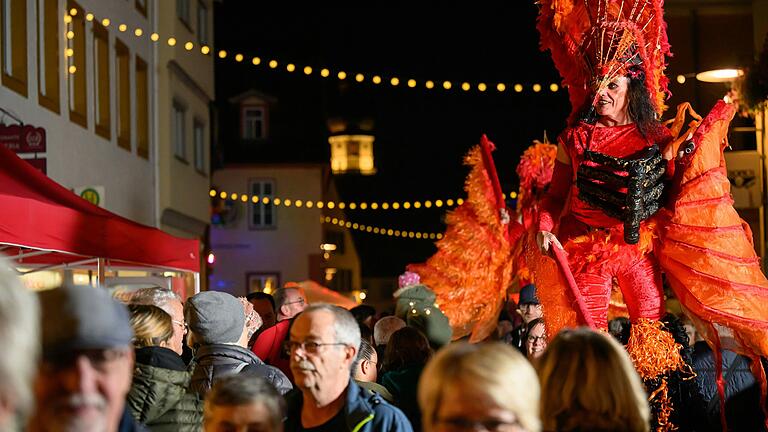 Die Erlebnisnacht zog viele Besucherinnen und Besucher nach Mellrichstadt. Die Erlebnisnacht zog viele Besucherinnen und Besucher nach Mellrichstadt.