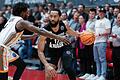 Neuzugang Davion Mintz von den Würzburg Baskets nutzte die Partie gegen Patras, um sich weiter mit dem Team einzuspielen.