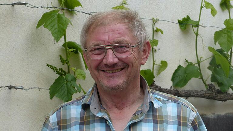 Langeweile habe er nie, erzählt Alban Höfling aus Stetten. Er hat stets ein Lächeln im Gesicht, wenn er von seiner Arbeit als Landwirt erzählt. Langeweile habe er nie, erzählt Alban Höfling aus Stetten. Er hat stets ein Lächeln im Gesicht, wenn er von seiner Arbeit als Landwirt erzählt.