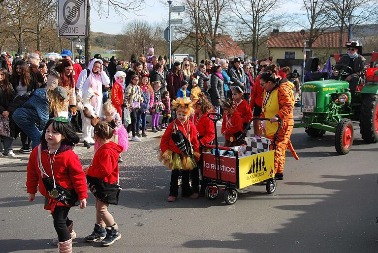 Der Faschingsumzug der RoKaGe Der Faschingsumzug der RoKaGe