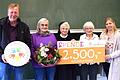 Auf dem Foto (von links): Stefan Weber, Ruth Reinfurt, Sr. Rita-Maria, Christiana Vormwald und Katharina Rodriguez bei der Spendenübergabe.