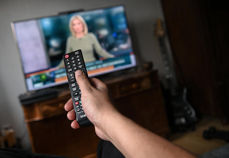 Welche Medien werden in Krisenzeiten genutzt - und wo bekommt man verlässlich die besten Informationen? Medienexperte Klaus Meier analysiert die Berichterstattung. Welche Medien werden in Krisenzeiten genutzt - und wo bekommt man verlässlich die besten Informationen? Medienexperte Klaus Meier analysiert die Berichterstattung. 