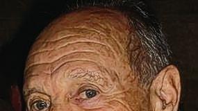 Ereli - Sommer 1980: Günter Bender (hinten links) kam mit einer Kissinger Jugendgruppe nach Israel in den Kibbuz Ein Gedi. Begrüßt wurde die Gruppe von Joske Ereli (hinten rechts). Ereli - Sommer 1980: Günter Bender (hinten links) kam mit einer Kissinger Jugendgruppe nach Israel in den Kibbuz Ein Gedi. Begrüßt wurde die Gruppe von Joske Ereli (hinten rechts).