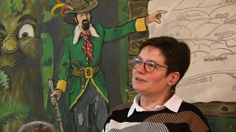 Bezirksrätin Maria Hossmann beim Politischen Aschermittwoch in Steinmark. Bezirksrätin Maria Hossmann beim Politischen Aschermittwoch in Steinmark.