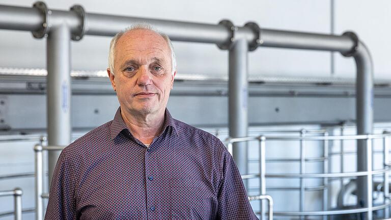 Alfred Lanfervoß von der Trinkwasserversorgung Würzburg GmbH im Wasserwerk. Im Interview erklärt er, was das geplante Wasserschutzgebiet im Landkreis für Kommunen und Bürger bedeutet.