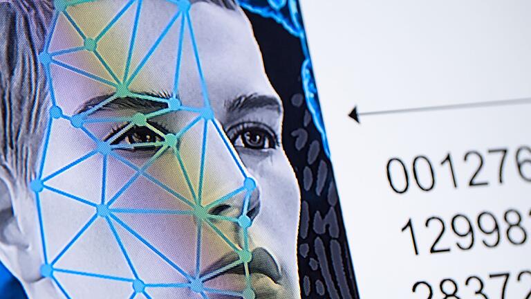 Gesichtserkennungs-Software - Programme zur Gesichtserkennung sollen das Auffinden von Verdächtigen erleichtern. (Archivbild) Gesichtserkennungs-Software - Programme zur Gesichtserkennung sollen das Auffinden von Verdächtigen erleichtern. (Archivbild)