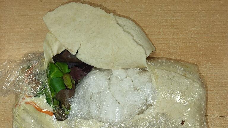 Mann schmuggelt Crystal Meth in Tortilla-Wraps       -  In die Tortilla-Wraps war nicht nur Gemüse eingewickelt, wie die Zollbeamten bei einem Blick ins Innere feststellten.