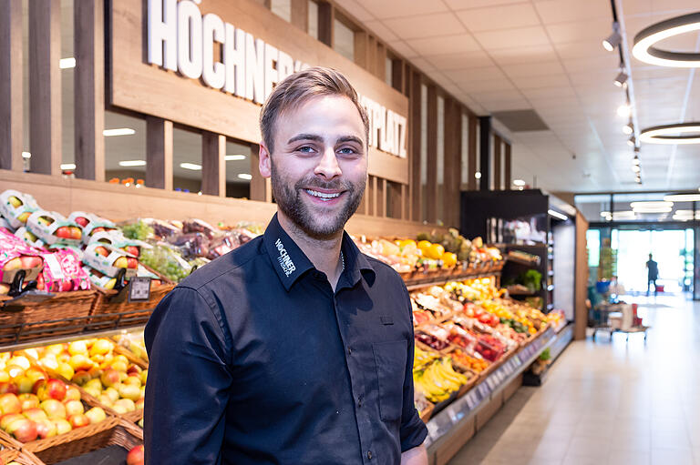 Marius Höchner, Geschäftsführer und Inhaber des Edeka Frische-Centers Höchner in Hofheim, ist von der Initiative&nbsp; 'Mensch inklusive' überzeugt.&nbsp;