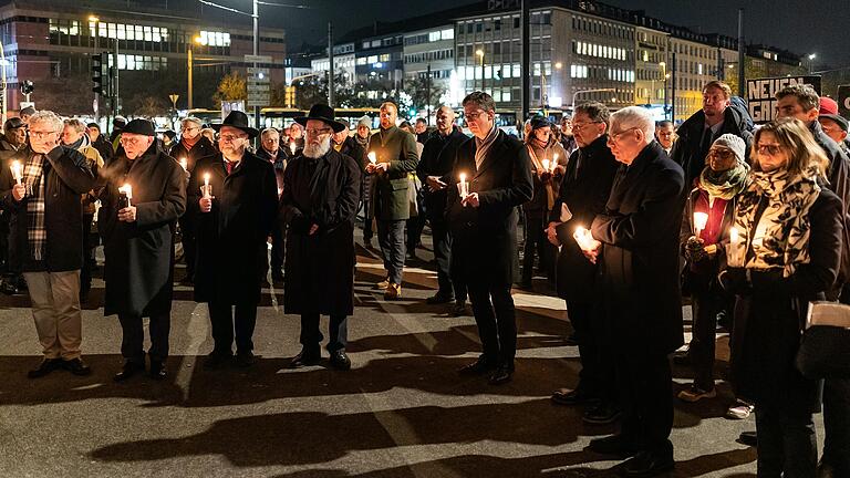 Etwa 250 Menschen kamen zur Veranstaltung unter dem Motto 'Zukunft braucht Erinnerung'.