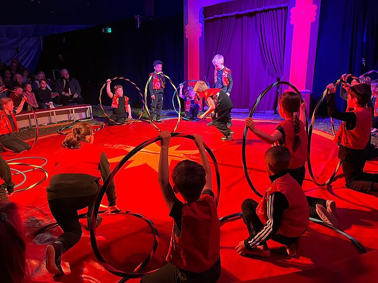 Hula-Hoop: wer steigt hier durch? Hula-Hoop: wer steigt hier durch?