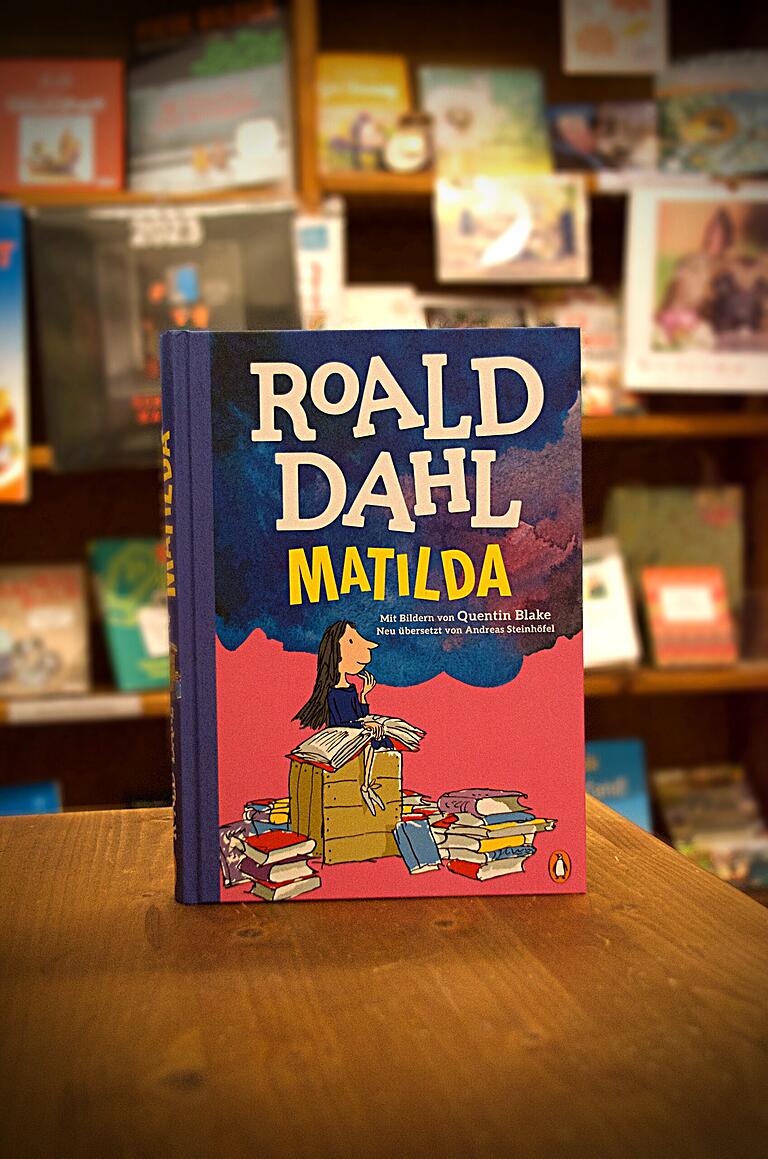 'Matilda' von Roald Dahl ist ein Buch für Mädchen, die gerne ein bisschen selbstbewusster und mutiger werden wollen. 'Matilda' von Roald Dahl ist ein Buch für Mädchen, die gerne ein bisschen selbstbewusster und mutiger werden wollen. 