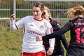 Julia Asam (links) hat mit den Würzburger Kickers das Bayernliga-Auswärtsspiel beim SV Weinberg II gewonnen. Das Bild entstand in der vergangenen Saison in der Regionalliga-Partie gegen Neuenstein.