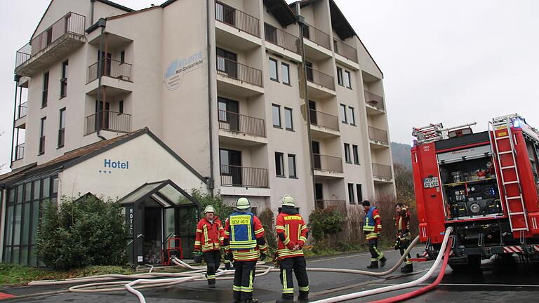 Im ehemaligen Hotel Atlantis in Gemünden hat es am Samstagmorgen gebrannt.