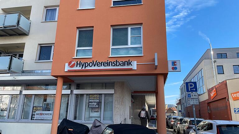Die Filiale der HypoVereinsbank in Marktheidenfeld wird bald schließen. Die Filiale der HypoVereinsbank in Marktheidenfeld wird bald schließen.