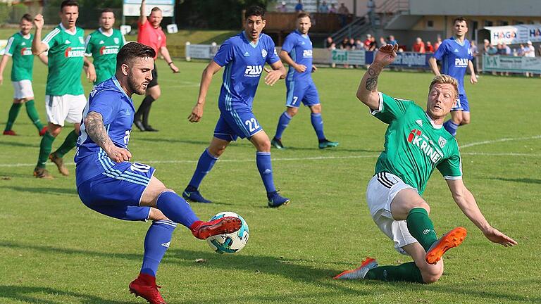 Einsatz in der Defensive ist bei Stefan Nöthling (rechts) wie schon beim 0:0 gegen Aschaffenburg auch in Aubstadt gefragt. Aber auch vorne wollen die Sander ihren Aufwärtstrend in Tore ummünzen.