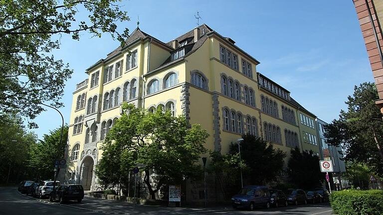 Siebold-Gymnasium in Würzburg. Siebold-Gymnasium in Würzburg.