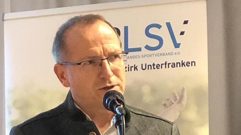 BLSV-Präsident Jörg Ammon sprach über Herausforderungen und Lösungsansätze aktueller Krisen für Sportvereine. BLSV-Präsident Jörg Ammon sprach über Herausforderungen und Lösungsansätze aktueller Krisen für Sportvereine.