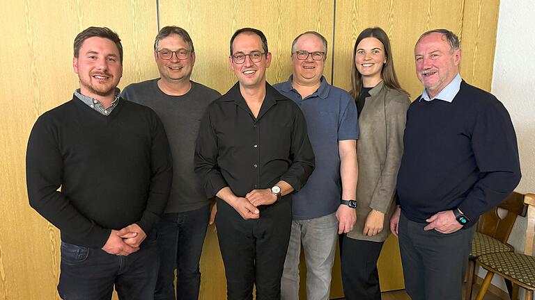 Der Vorstand des neuen CSU-Ortverbandes Stadtteile Haßfurt (von links): Sven Schnös, Holger Helas, Vorsitzender Volker Ortloff, Jochen Hübschmann, Eva Kehrlein und Günter Fleischmann. Der Vorstand des neuen CSU-Ortverbandes Stadtteile Haßfurt (von links): Sven Schnös, Holger Helas, Vorsitzender Volker Ortloff, Jochen Hübschmann, Eva Kehrlein und Günter Fleischmann.