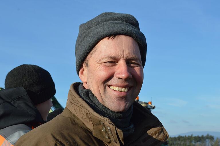 Edgar Reininger (Burglauer) ist der Ansicht, dass die Reglementierungen und die Kürzungen der Bundespolitik die Landwirte 'auffressen'. Edgar Reininger (Burglauer) ist der Ansicht, dass die Reglementierungen und die Kürzungen der Bundespolitik die Landwirte 'auffressen'.