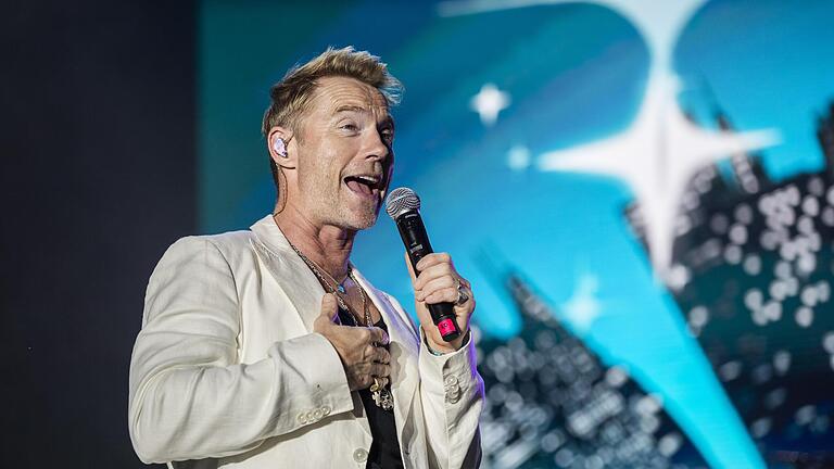 Sänger mit einer starken Stimme: Ronan Keating - Sänger mit einer starken Stimme: Ronan Keating Sänger mit einer starken Stimme: Ronan Keating - Sänger mit einer starken Stimme: Ronan Keating