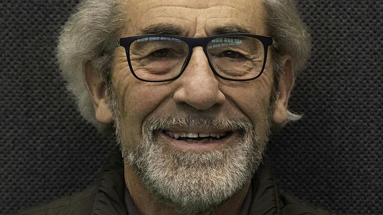 Hubert Kornbrust, Studiendirektor i. R. am Gymnasium Bad Königshofen, und vielfältig gesellschaftlich engagiert, ist im Alter von 86 Jahren gestorben.