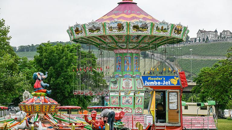 Am Freitag, 25. Juni, beginnt auf den Mainwiesen Klein-Kiliani. Ein Riesenrad, der Autoscooter, das Kettenkarussell und weitere Schausteller sollen bis zum 18. Juli auf den Mainwiesen ein bisschen Volksfestflair verbreiten.