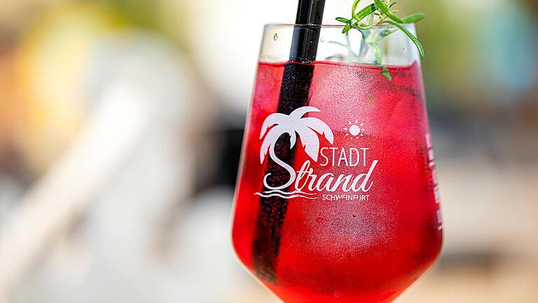 Beliebt am Stadtstrand in Haßfurt: Red Gin Melon. Beliebt am Stadtstrand in Haßfurt: Red Gin Melon.