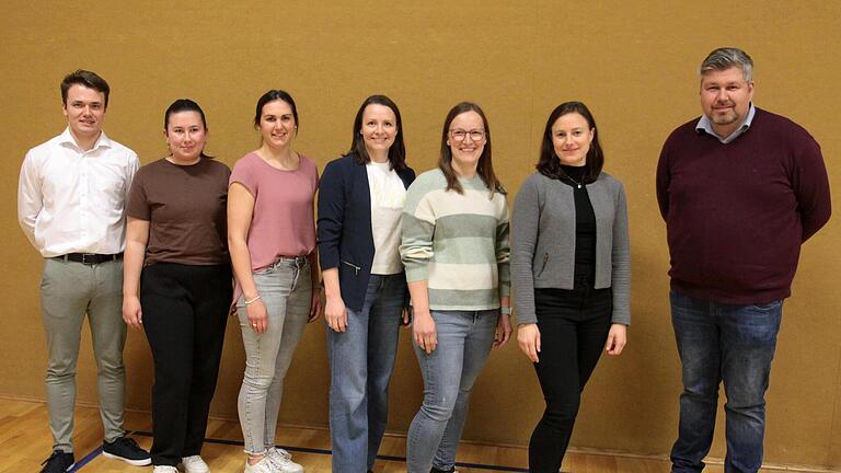 Unser Bild zeigt (von links): Christian Lummel und Melissa Witzke als ausscheidende Vorstandsmitglieder sowie die wiedergewählten und neugewählten Vorstände Ulrike Seufert, Eva Beck, Juliane Leimbach, Regina Rubi und Michael Worschech.       -  Unser Bild zeigt (von links): Christian Lummel und Melissa Witzke als ausscheidende Vorstandsmitglieder sowie die wiedergewählten und neugewählten Vorstände Ulrike Seufert, Eva Beck, Juliane Leimbach, Regina Rubi und Michael Worschech.