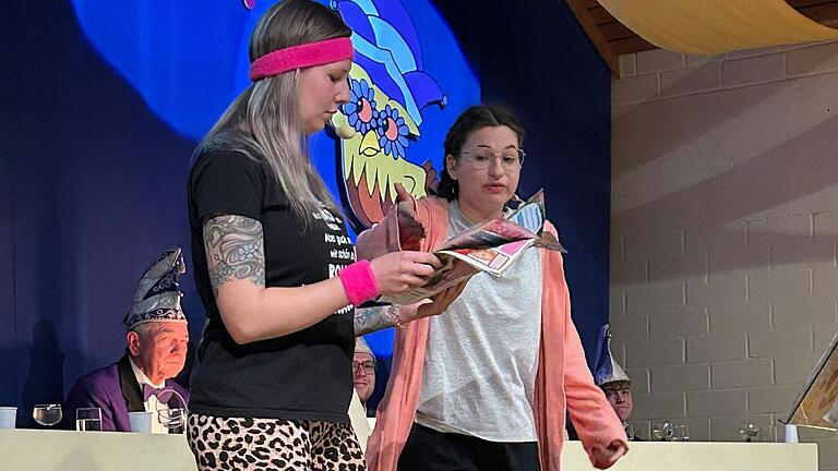 Sportanfängerinnen Saskia Fleckenstein und Katharina Schwab begeisterten den ganzen Saal. Sportanfängerinnen Saskia Fleckenstein und Katharina Schwab begeisterten den ganzen Saal.