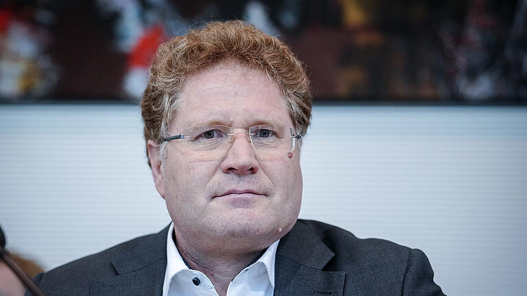 Umstrittener Wirtschaftsstaatssekretär Graichen muss gehen.jpeg       -  Der entlassene Wirtschaftsstaatssekretär Patrick Graichen erhält Übergangsgeld und Versorgungsansprüche.