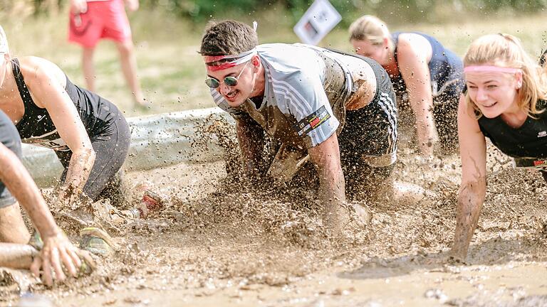 Bereits zum sechsten Mal kämpfen sich dieses Jahr die Teilnehmer über den Hindernisparcours beim Rock the Race. Bereits zum sechsten Mal kämpfen sich dieses Jahr die Teilnehmer über den Hindernisparcours beim Rock the Race.