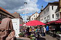 Sonniges Wetter und viele Besucher beim Maimarkt.