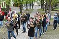 Anlässlich der Markusprozession ziehen die Musiker und Walleut aus Lülsfeld (links) und Schallfeld gemeinsam in das Frankenwinheimer Gotteshaus ein.