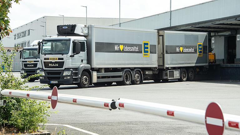 Ob und inwiefern die erneuten Streiks im Edeka-Zentrallager in Gochsheim die Liefersituation beeinträchtigen, lässt sich derzeit nicht abschätzen. Laut Edeka sei man gut auf die Situation vorbereitet.