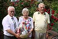 Wiedersehen und Glückwünsche: Zellingens Zweiter Bürgermeister Werner Küffner (links) gratulierte Helene und Edgar Backmund zur Diamantenen Hochzeit und traf dabei gleichzeitig seinen ehemaligen Lehrmeister wieder.