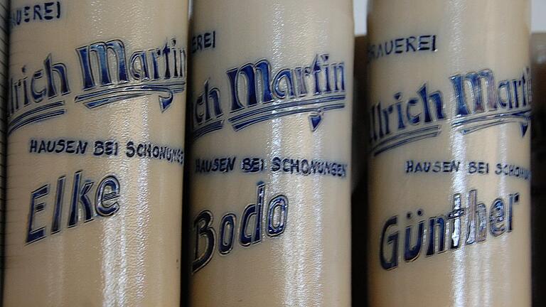 Personalisierte Bierkrüge gibt es auch. Personalisierte Bierkrüge gibt es auch.