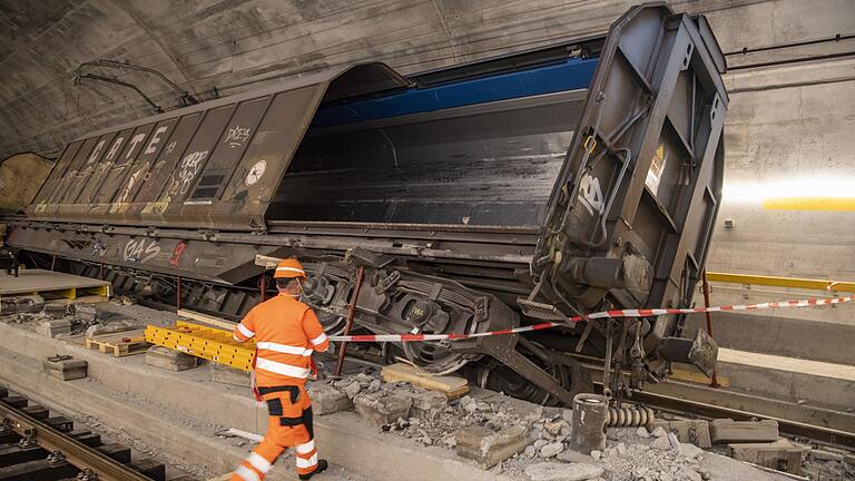 Züge fahren wieder nach Plan durch Gotthard-Basistunnel       -  Die Ursache des Unfalls war Materialermüdung. (Archivbild)