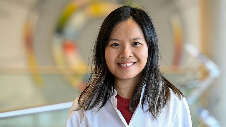 Jennifer Wing Lam Cheung (31) ist Doktorandin, stammt aus Hongkong und war vor dem Wechsel nach Würzburg in Freiburg. Jennifer Wing Lam Cheung (31) ist Doktorandin, stammt aus Hongkong und war vor dem Wechsel nach Würzburg in Freiburg.