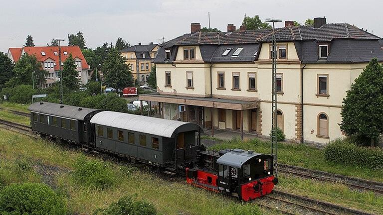 In der Vergangenheit, wie hier im Jahr 2008, führte der Förderverein 'Steigerwald-Express' schon einmal Sonderfahrten mit der Kleinlok 'Julia' durch.