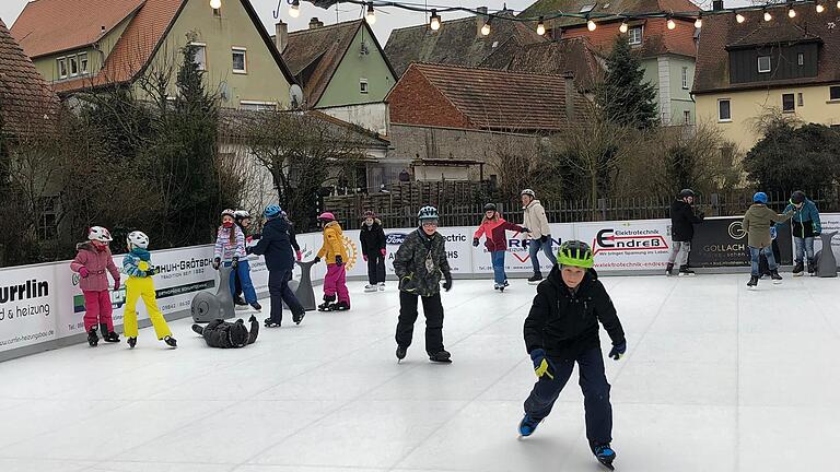 Eislaufen macht Spaß.