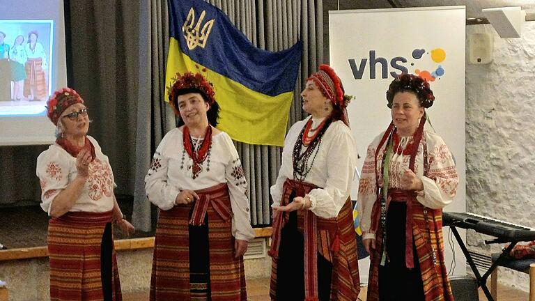 Der ukrainische Frauenchor Faino bei seinem Auftritt im Bürgerkeller.