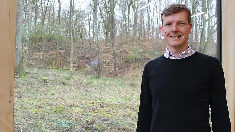 Manuel Mannichl arbeitet im Nachhaltigskeitszentrum in Handthal und bewirbt sich um das Bürgermeisteramt von Michelau. Im Gespräch mit der Redaktion hat er seine Ideen für die Zukunft der Gemeinde vorgestellt.