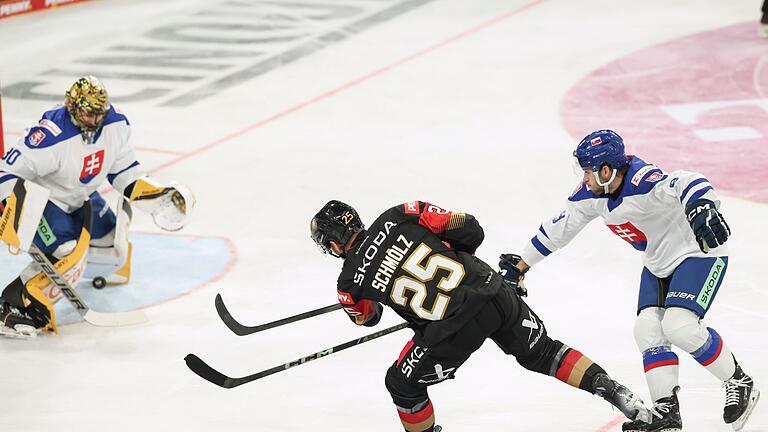 Deutschland - Slowakei       -  Deutschland hat nach dem 2:6 die Slowakei keine Chance auf den Titel beim Deutschland Cup.