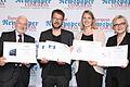 2.Tag European Newspaper Congress 2017       -  Preisübergabe: Gastgeber Norbert Küpper mit den Main-Post-Mitarbeitern Daniel Biscan (Art Director komm.) und Meike Rost (Art Director Video) sowie die Chefredakteurin des Medium Magazins Annette Milz (von links)