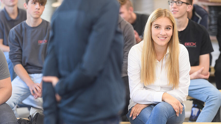 In der Lehrwerkstatt kann probiert und getestet werden. In der Lehrwerkstatt kann probiert und getestet werden.